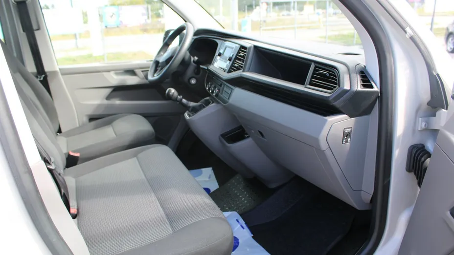 VOLKSWAGEN Transporter -