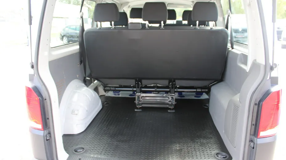 VOLKSWAGEN Transporter -