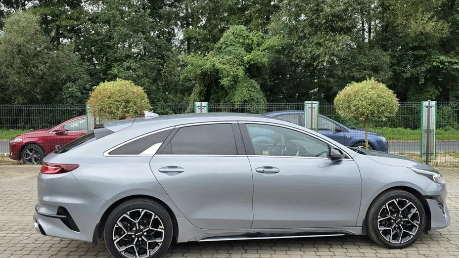KIA ProCeed -