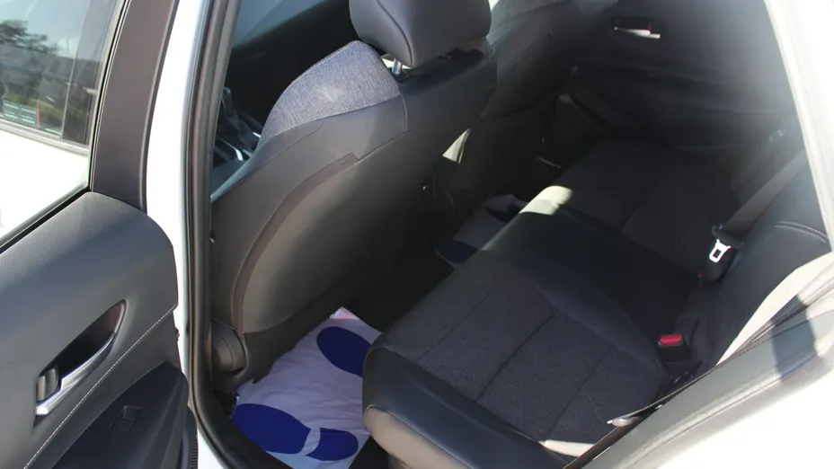 TOYOTA Corolla -
