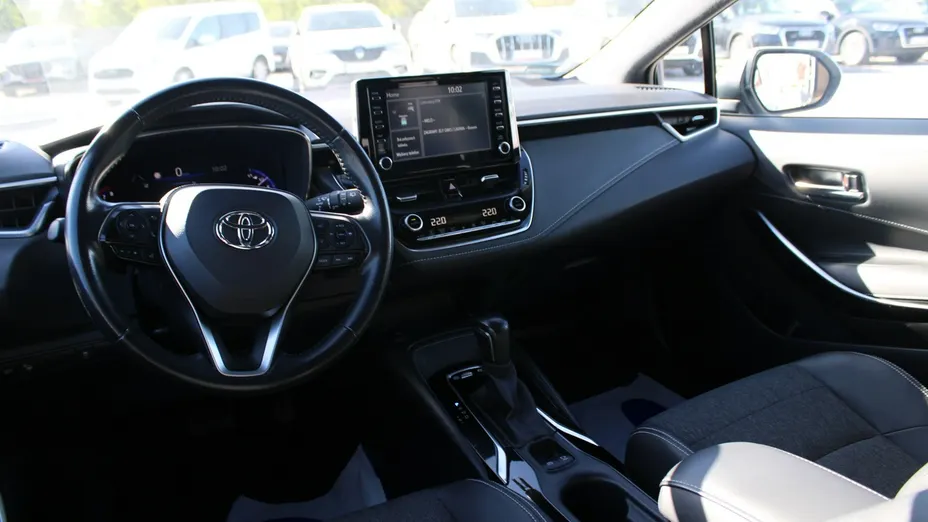 TOYOTA Corolla -