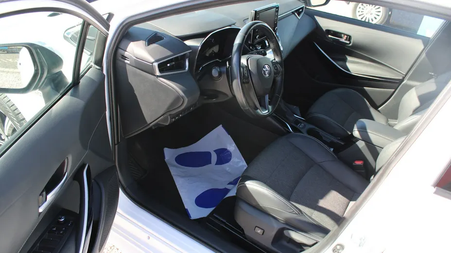 TOYOTA Corolla -
