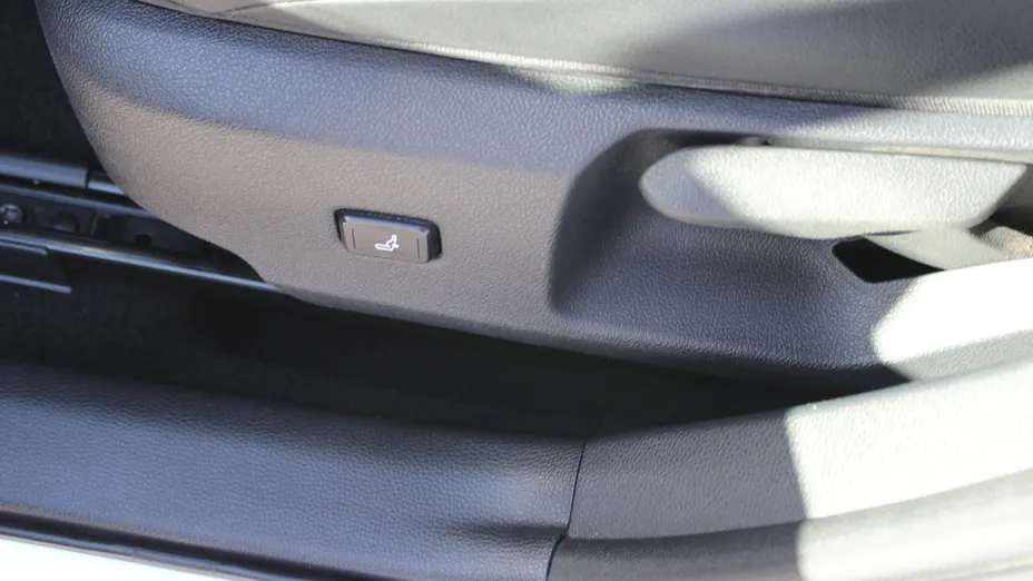 TOYOTA Corolla -