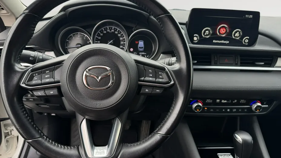 MAZDA 6 -
