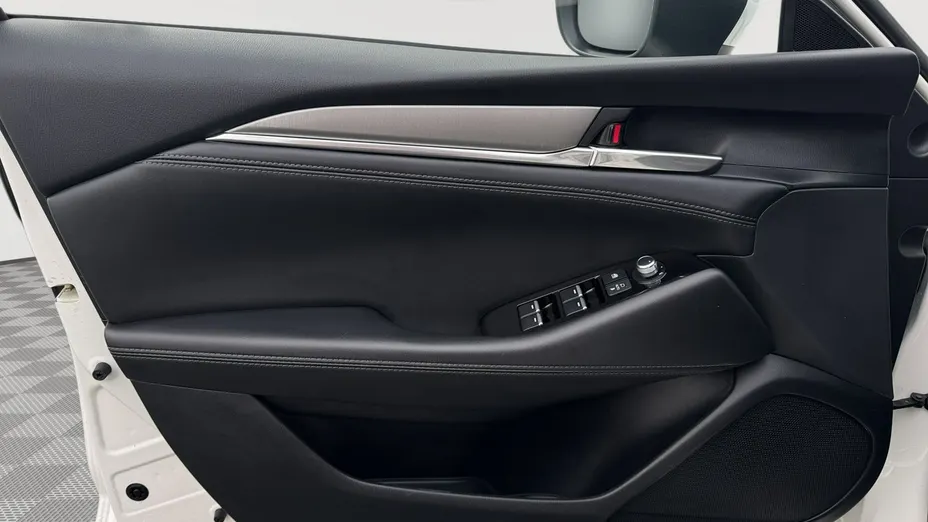 MAZDA 6 -