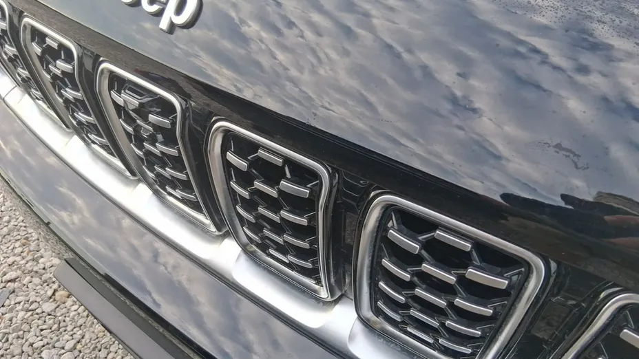 JEEP Grand Cherokee -