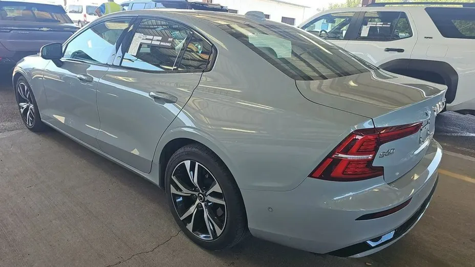 VOLVO S60 -