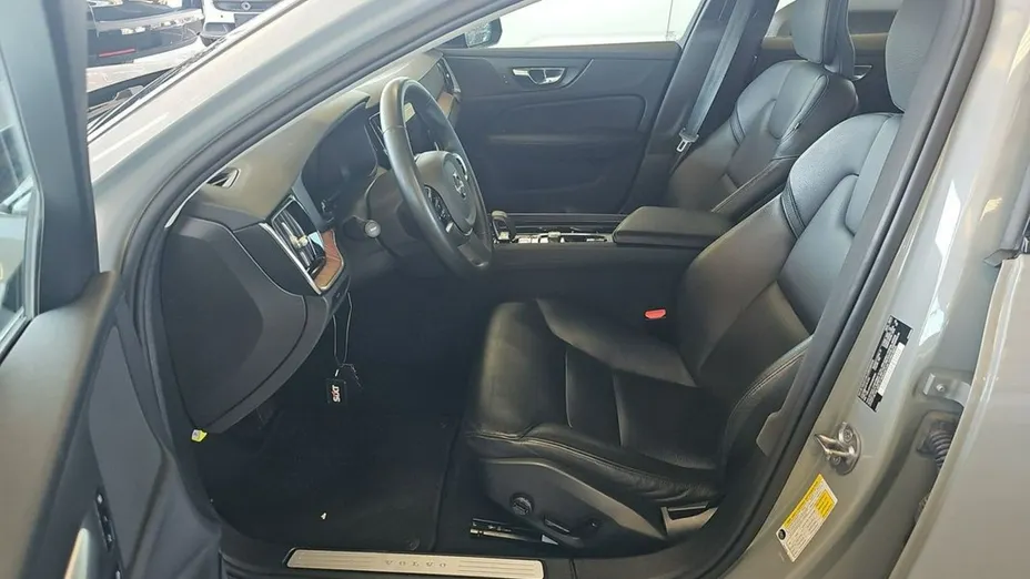 VOLVO S60 -