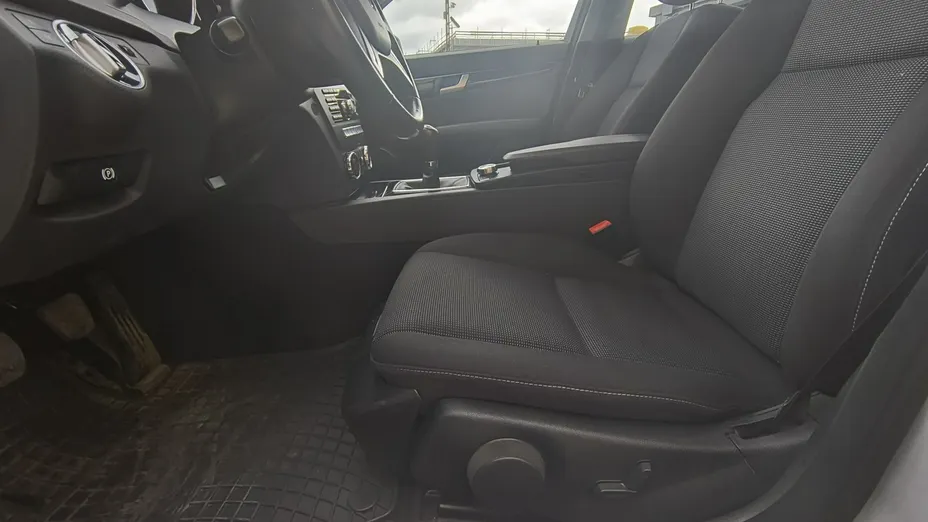 MERCEDES-BENZ C Klasa -