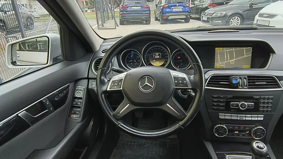 MERCEDES-BENZ C Klasa -