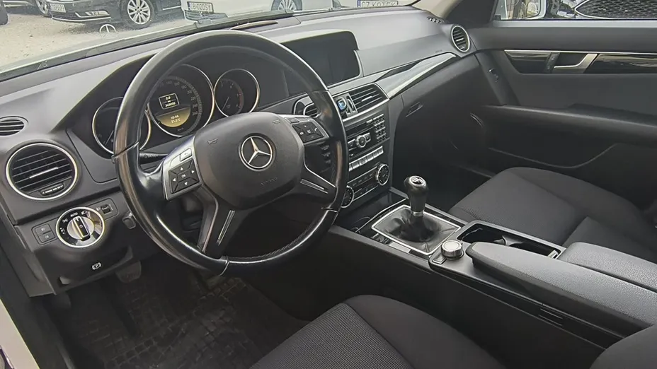 MERCEDES-BENZ C Klasa -
