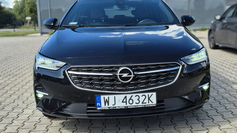 OPEL Insignia -