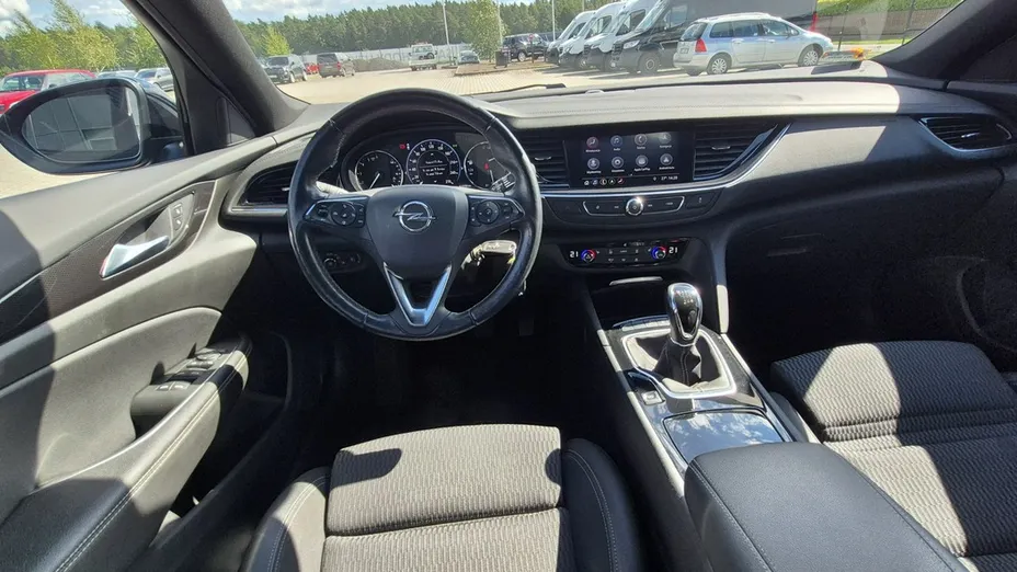 OPEL Insignia -