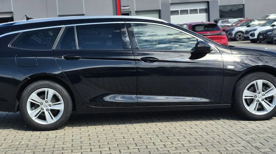 OPEL Insignia -