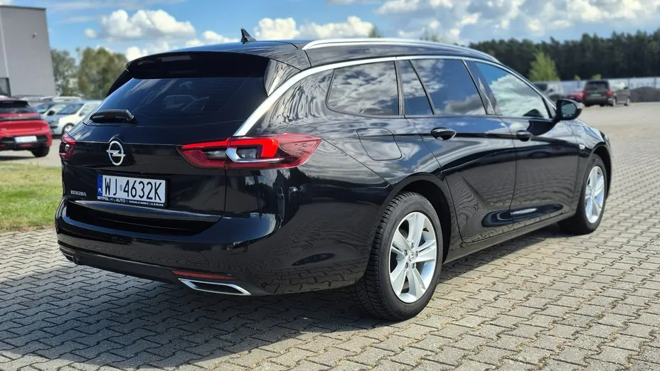 OPEL Insignia -