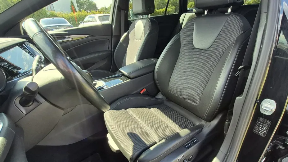 OPEL Insignia -