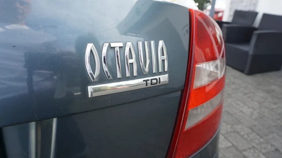 SKODA Octavia -