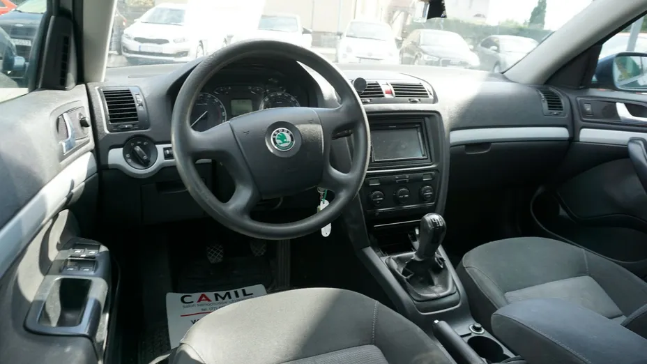 SKODA Octavia -