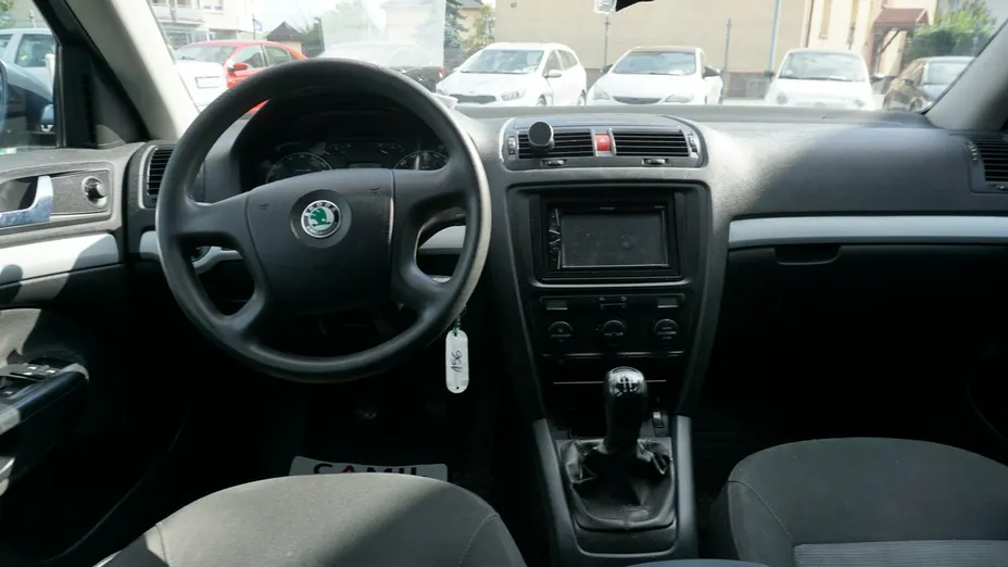 SKODA Octavia -