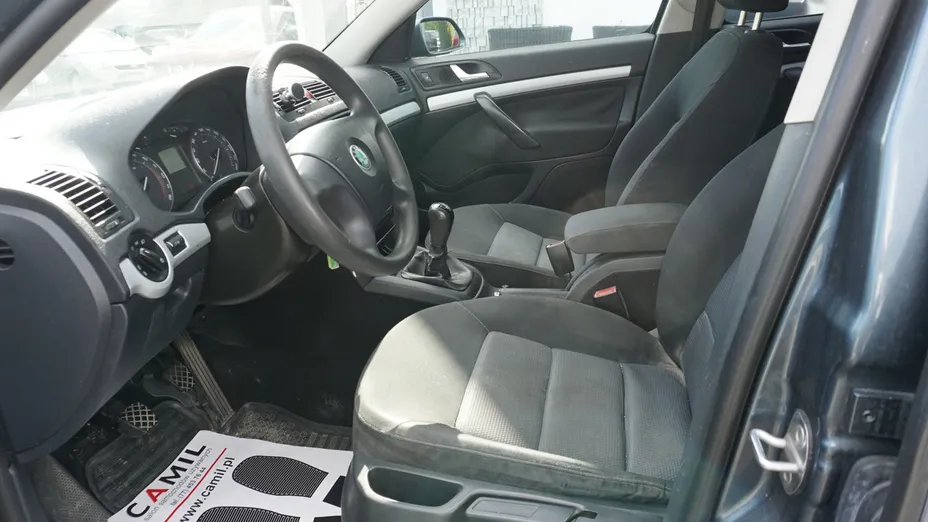 SKODA Octavia -