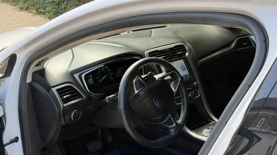 FORD Fusion -