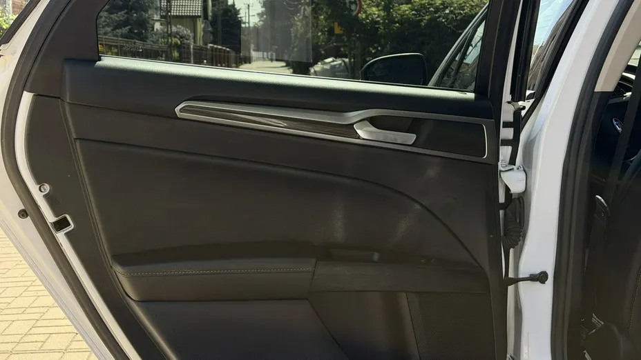FORD Fusion -