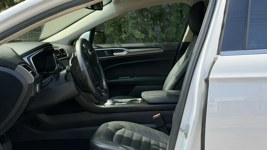 FORD Fusion -