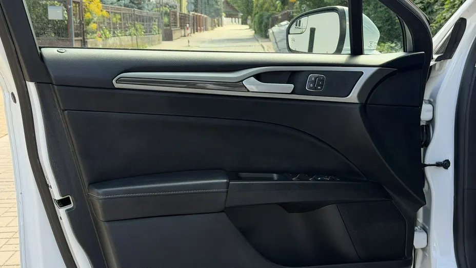 FORD Fusion -