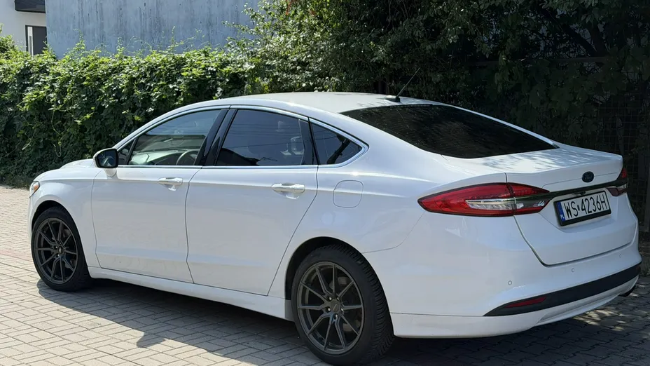 FORD Fusion -