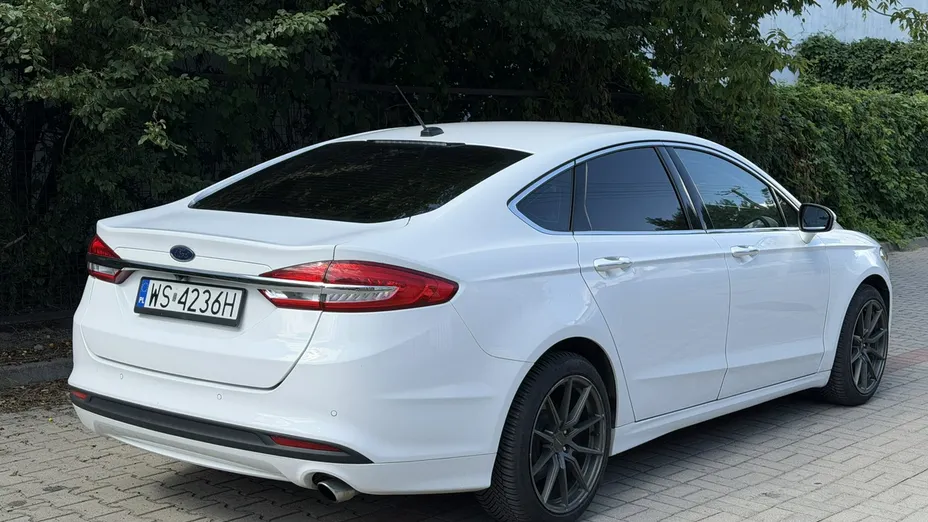 FORD Fusion -