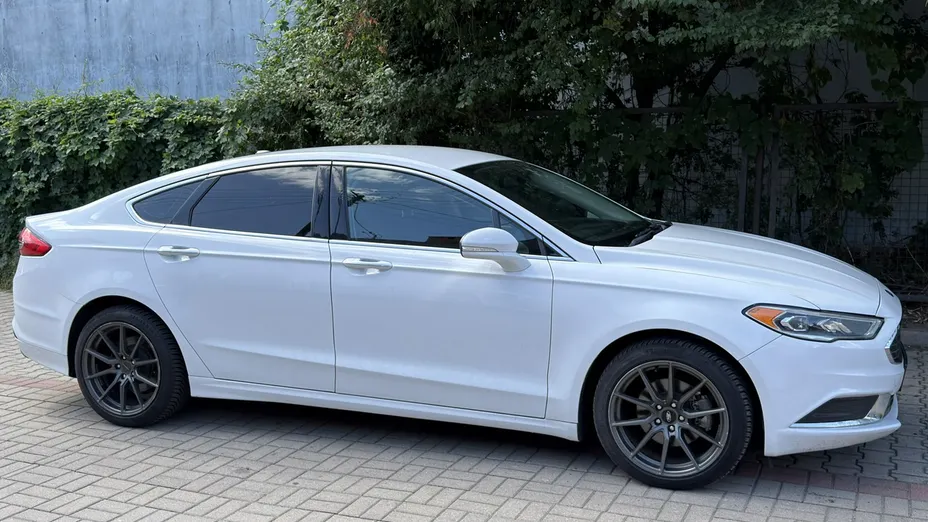 FORD Fusion -