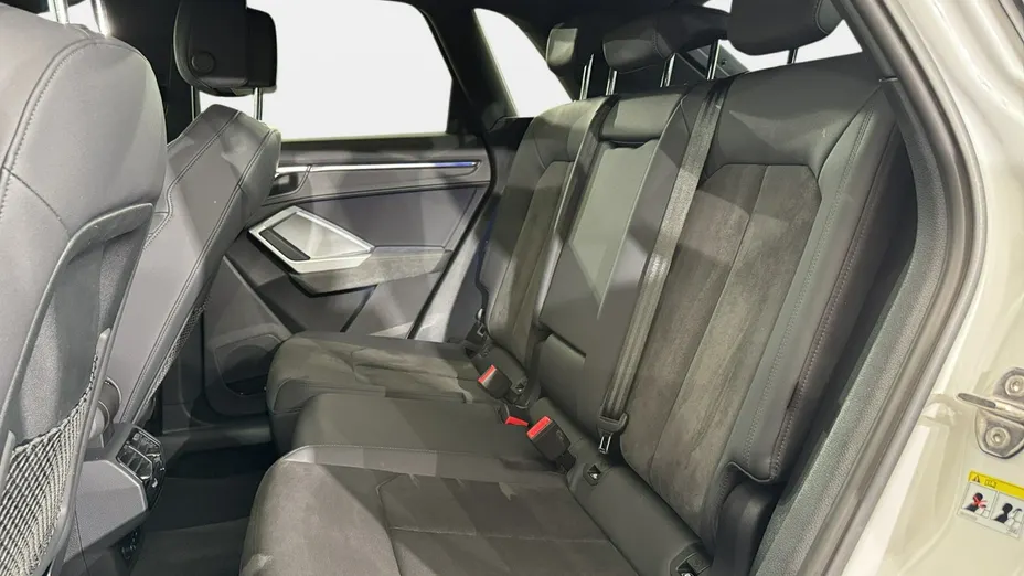 AUDI Q3 -