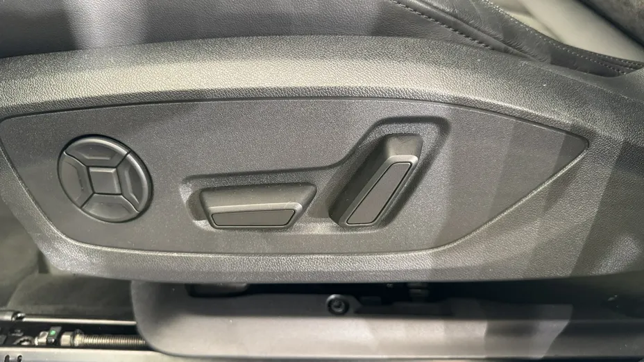 AUDI Q3 -