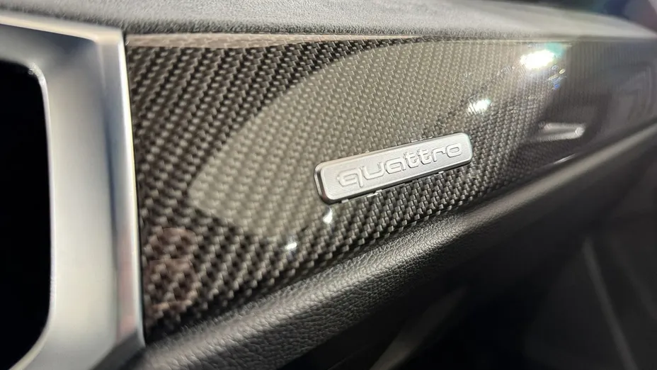 AUDI Q3 -