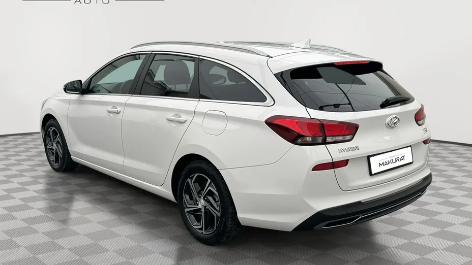 HYUNDAI i30 -