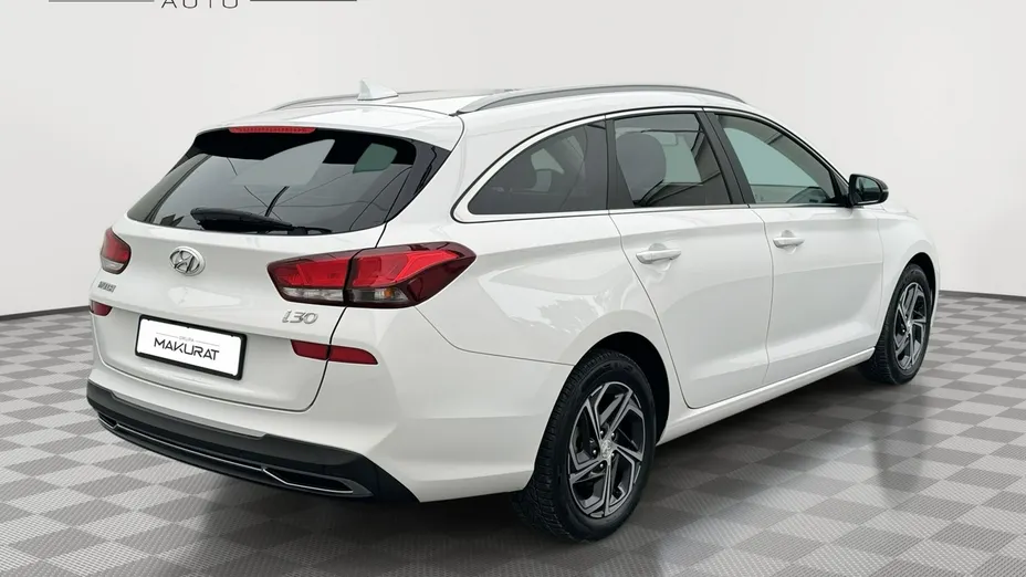 HYUNDAI i30 -