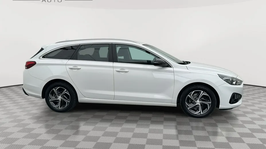 HYUNDAI i30 -