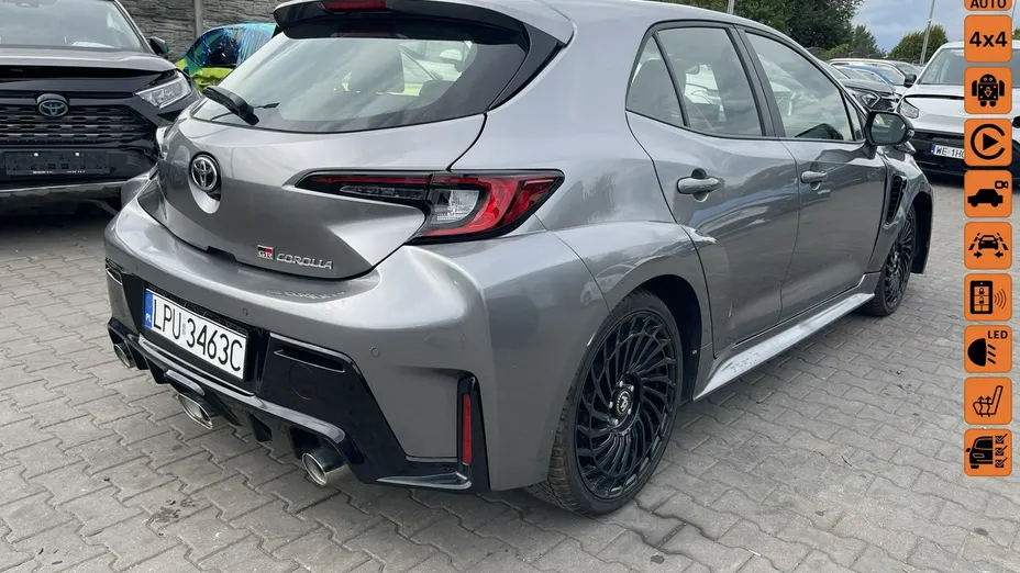 TOYOTA Corolla -