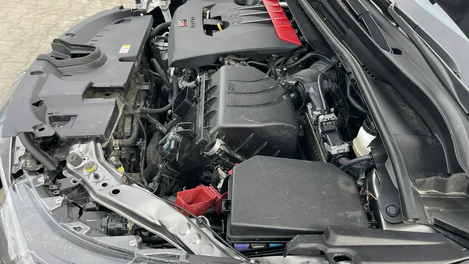 TOYOTA Corolla -
