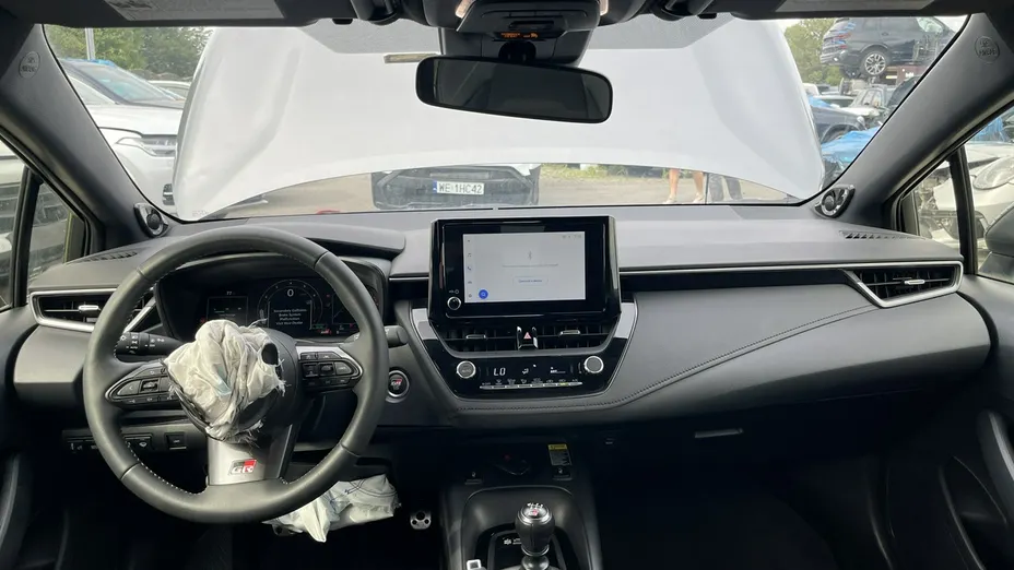 TOYOTA Corolla -