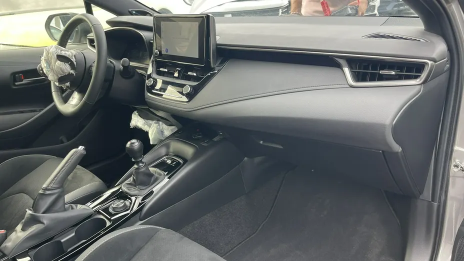 TOYOTA Corolla -