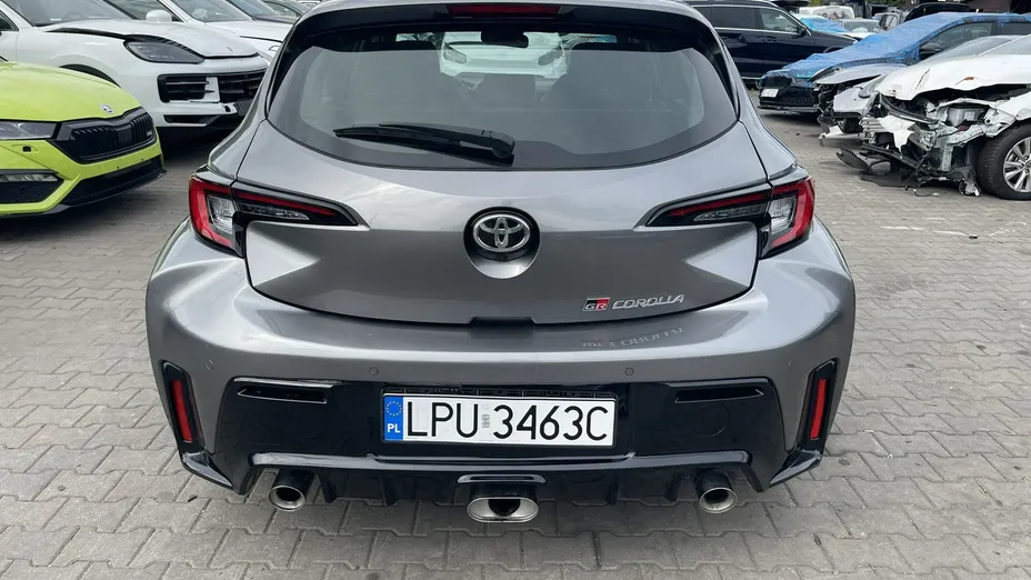 TOYOTA Corolla -