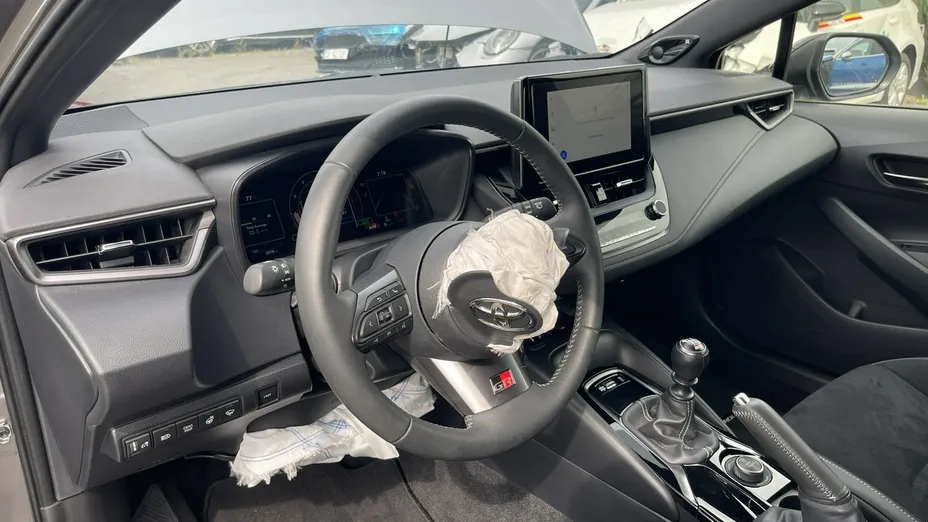 TOYOTA Corolla -