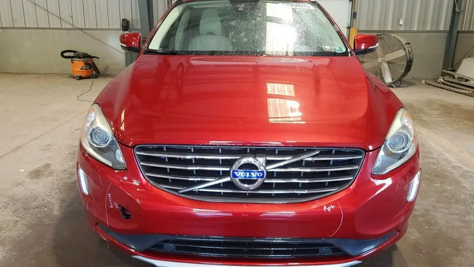 VOLVO XC60 -