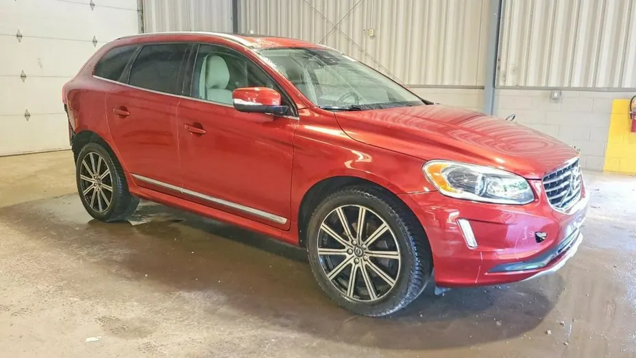 VOLVO XC60 -