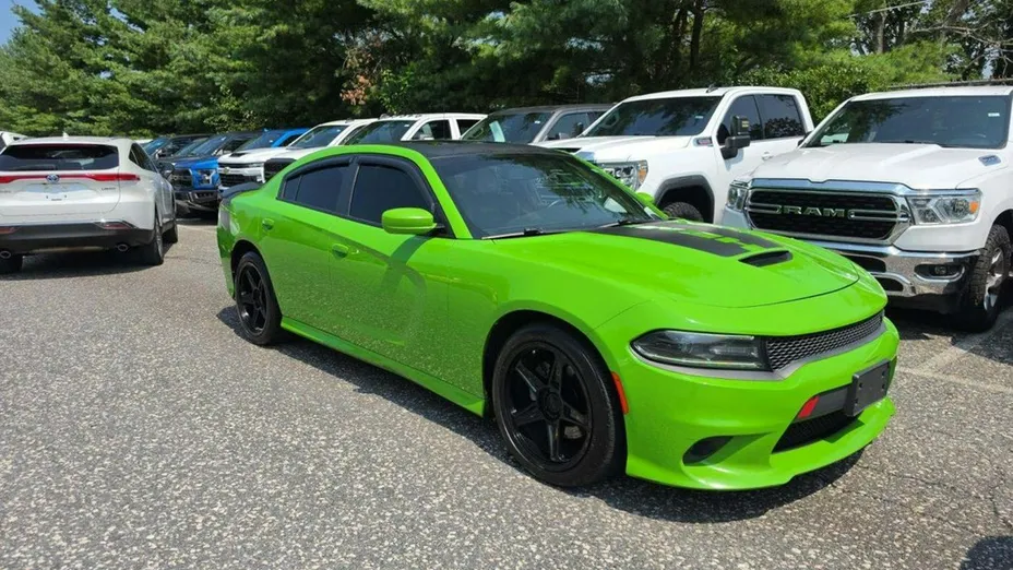 DODGE Charger -