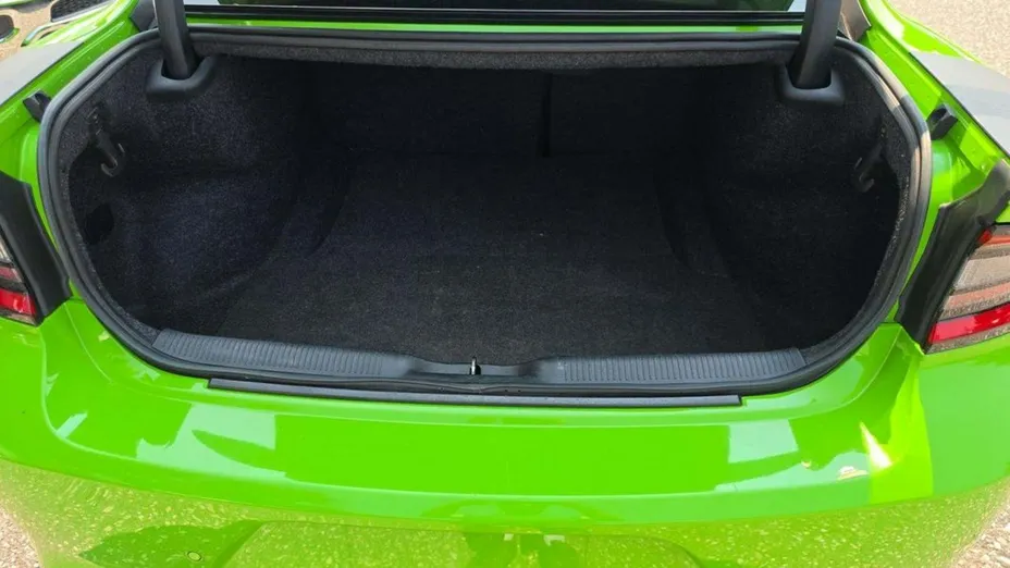 DODGE Charger -