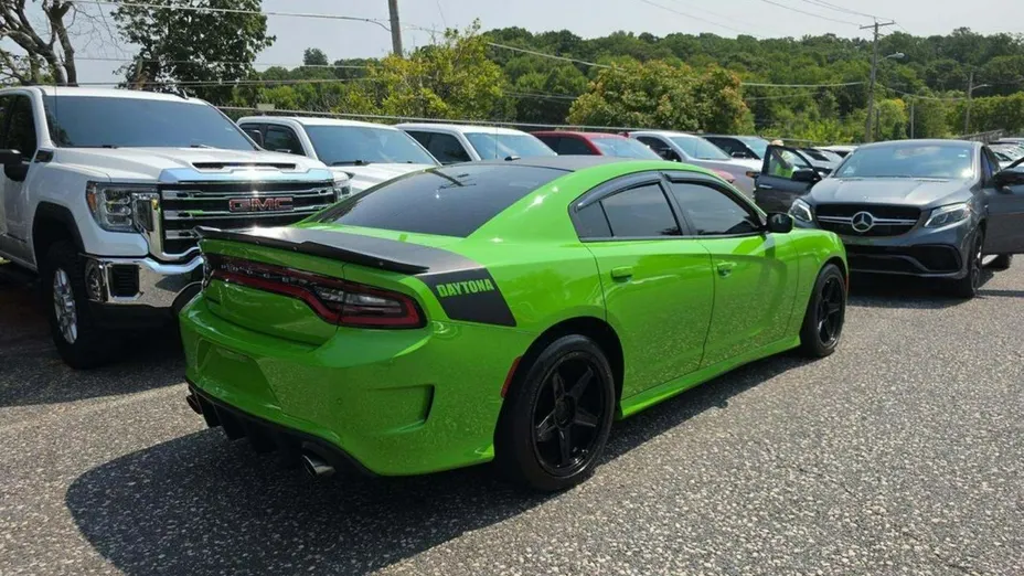 DODGE Charger -