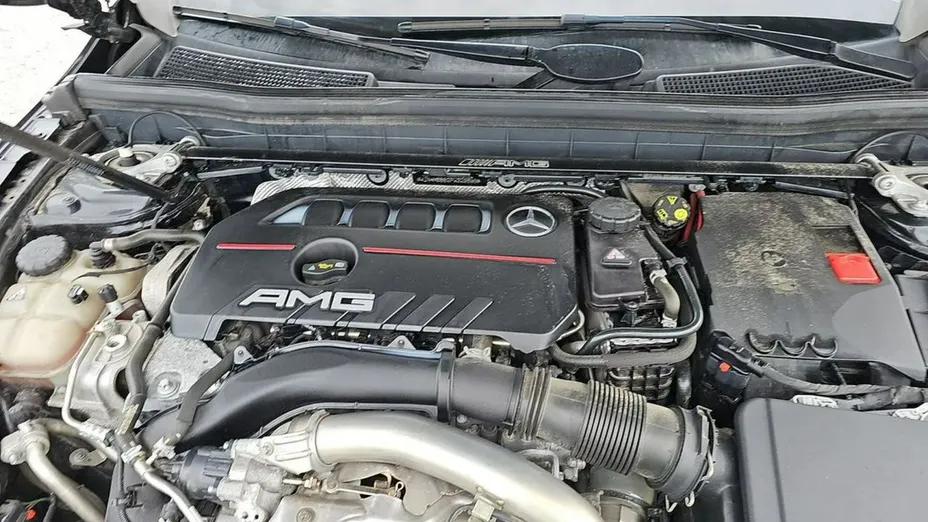 MERCEDES-BENZ GLB -
