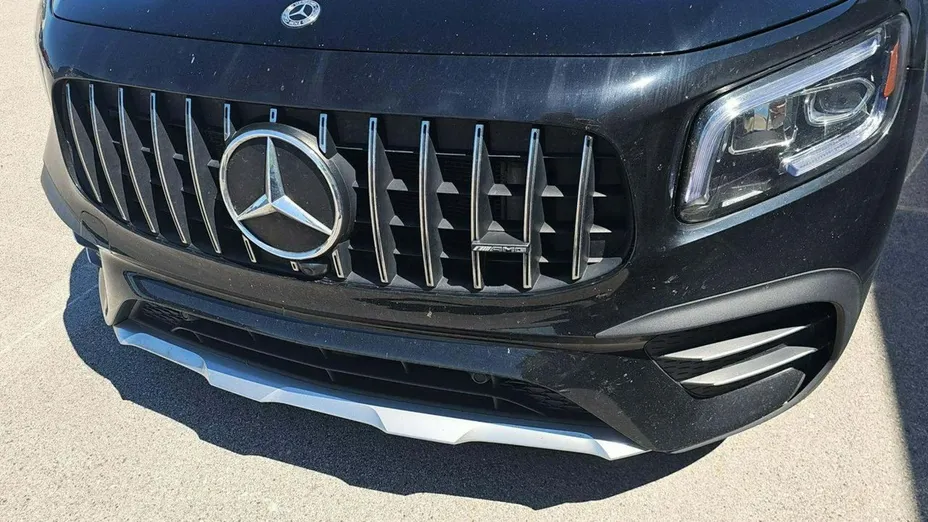 MERCEDES-BENZ GLB -